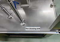 Cleaning Sink (at the worktable)